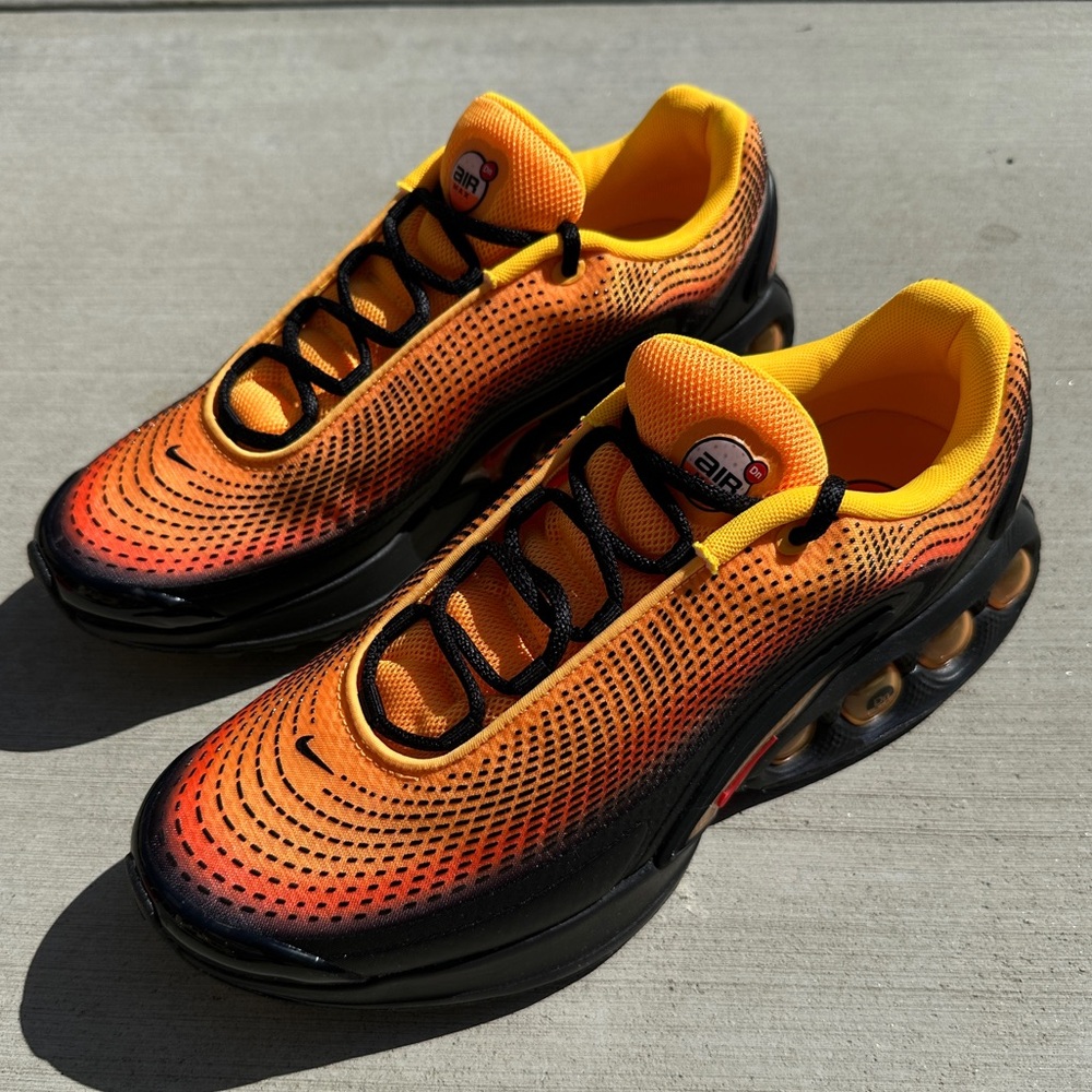Air Max DN SE - Laser Orange/ Comet Red-Black